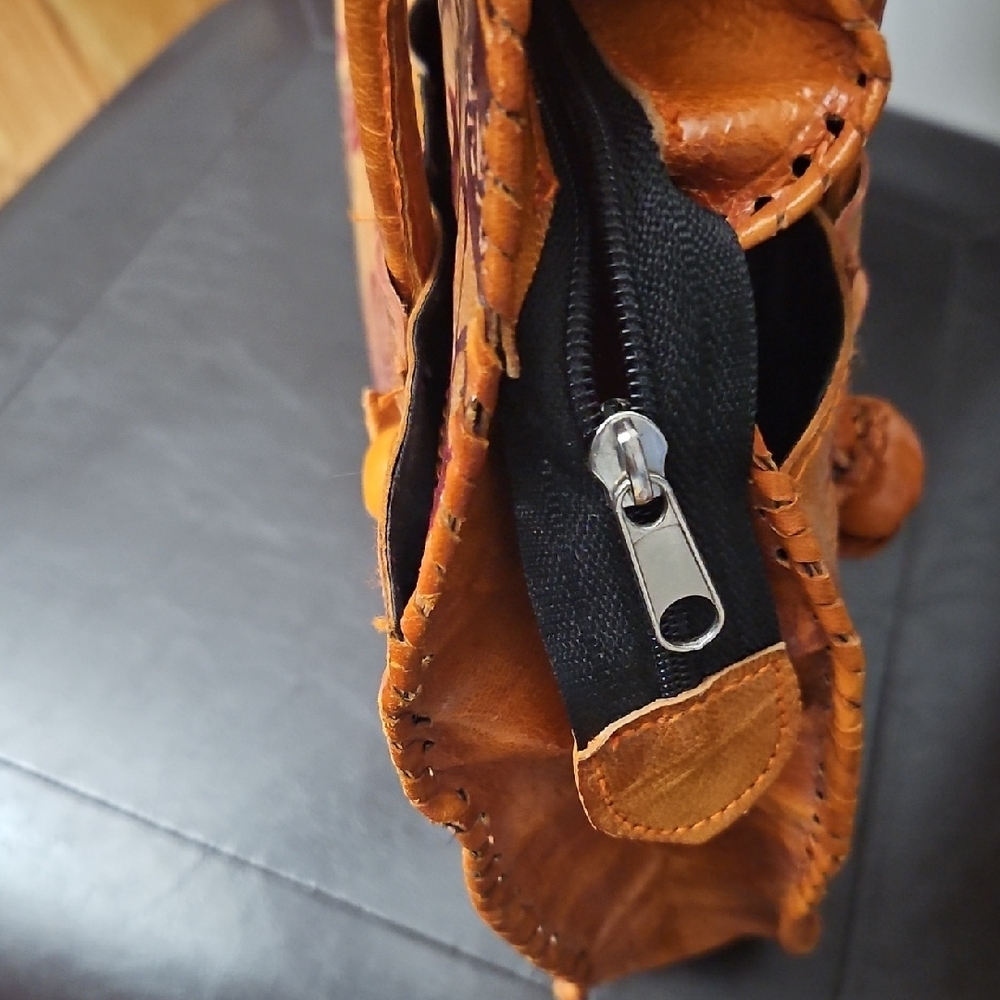 Artistic Tribal Tan Leather Shoulder Bag - Picture 9 of 16